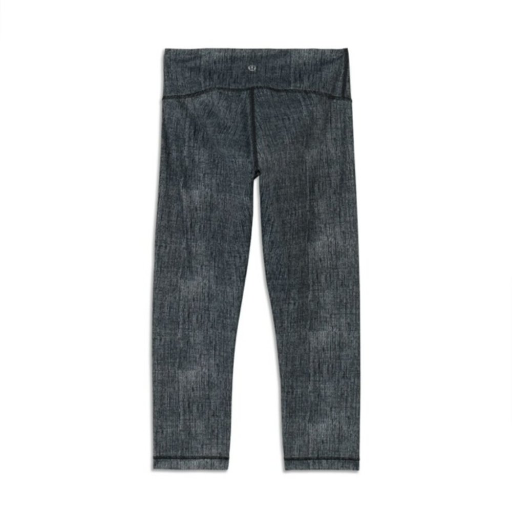 Women's Lululemon Cropped Wunder Under Gray Leggings Sz 4